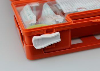 Defi, Erste Hilfe Set, etc. – Behörden und Verwaltungen rüsten auf